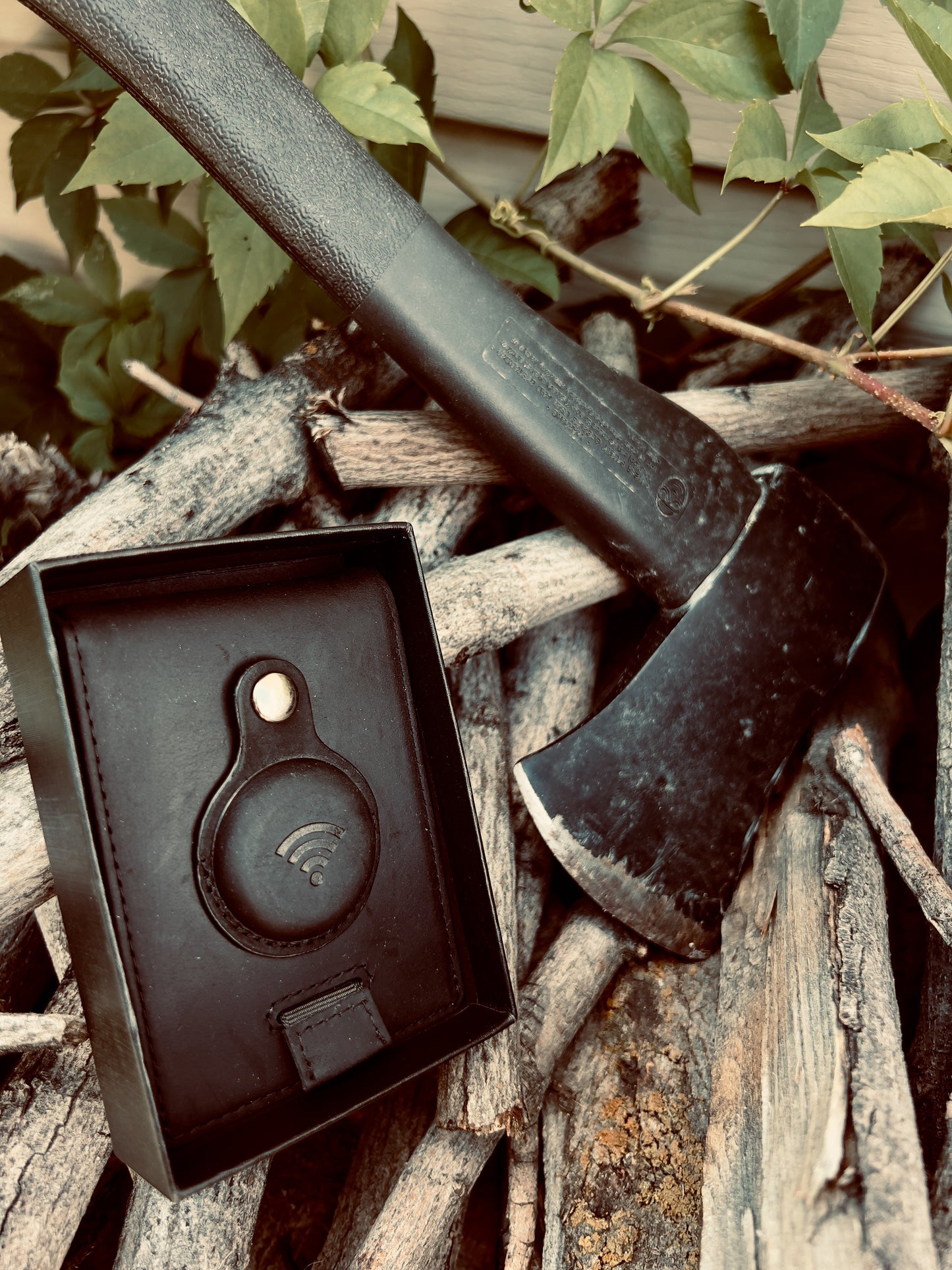 Full Grain Leather AirTag Wallet and Moto Tag Wallet (Black + Black Tab)